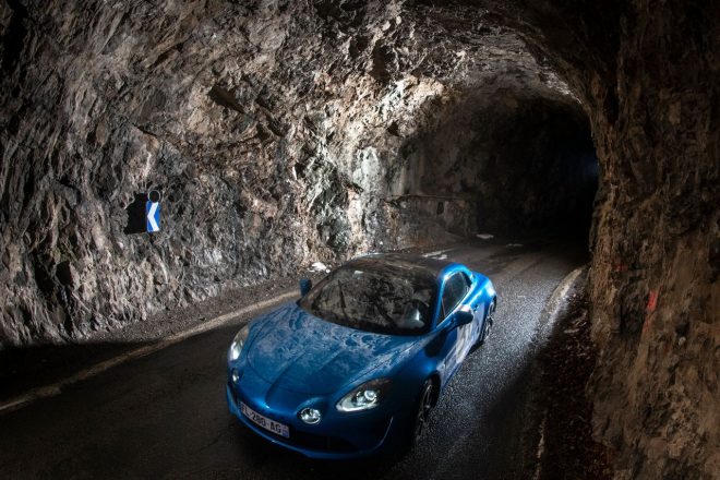 エステバン・オコンがドライブしたアルピーヌA110S