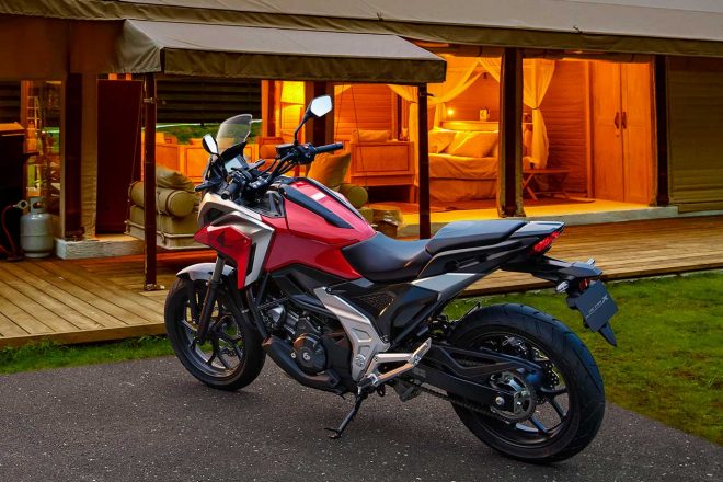 ホンダNC750X “デュアル・クラッチ・トランスミッション”