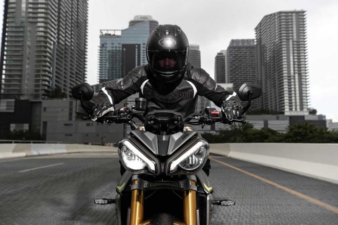 トライアンフSPEED TRIPLE 1200 RS