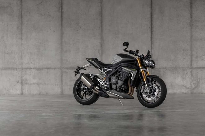 トライアンフSPEED TRIPLE 1200 RS