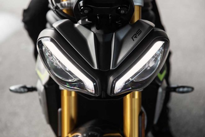 トライアンフSPEED TRIPLE 1200 RS
