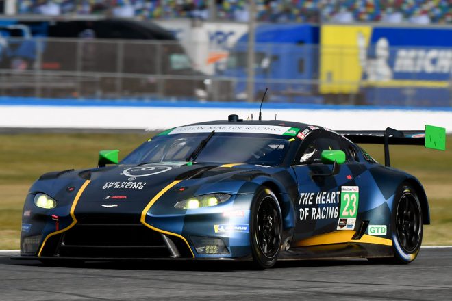 #23　ハート・オブ・レーシングチーム／アストンマーティン・バンテージGT3イアン・ジェイムス／ロマン・デ・アンジェリス／ダレン・ターナー／ロス・ガン