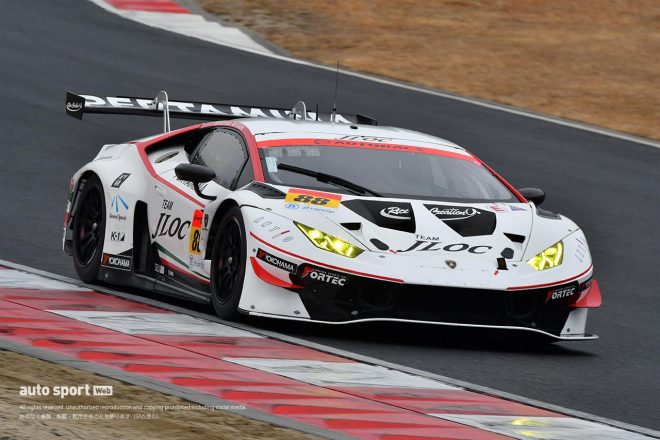 岡山国際サーキットでのGT3スポーツ走行を走るJLOCの88号車ランボルギーニ・ウラカンGT3