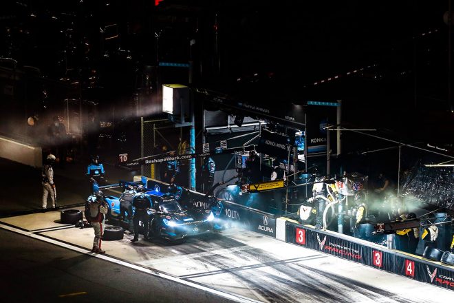 1月の北半球の夜は長い。その夜の間じゅうも、ミスのできないプレッシャーと戦っていた