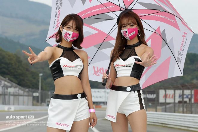 2021年もHOPPY team TSUCHIYAのレースクイーンを務める岡島彩花さん、新川永紗さん