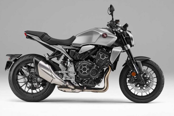 ホンダCB1000R（マットベータシルバーメタリック）