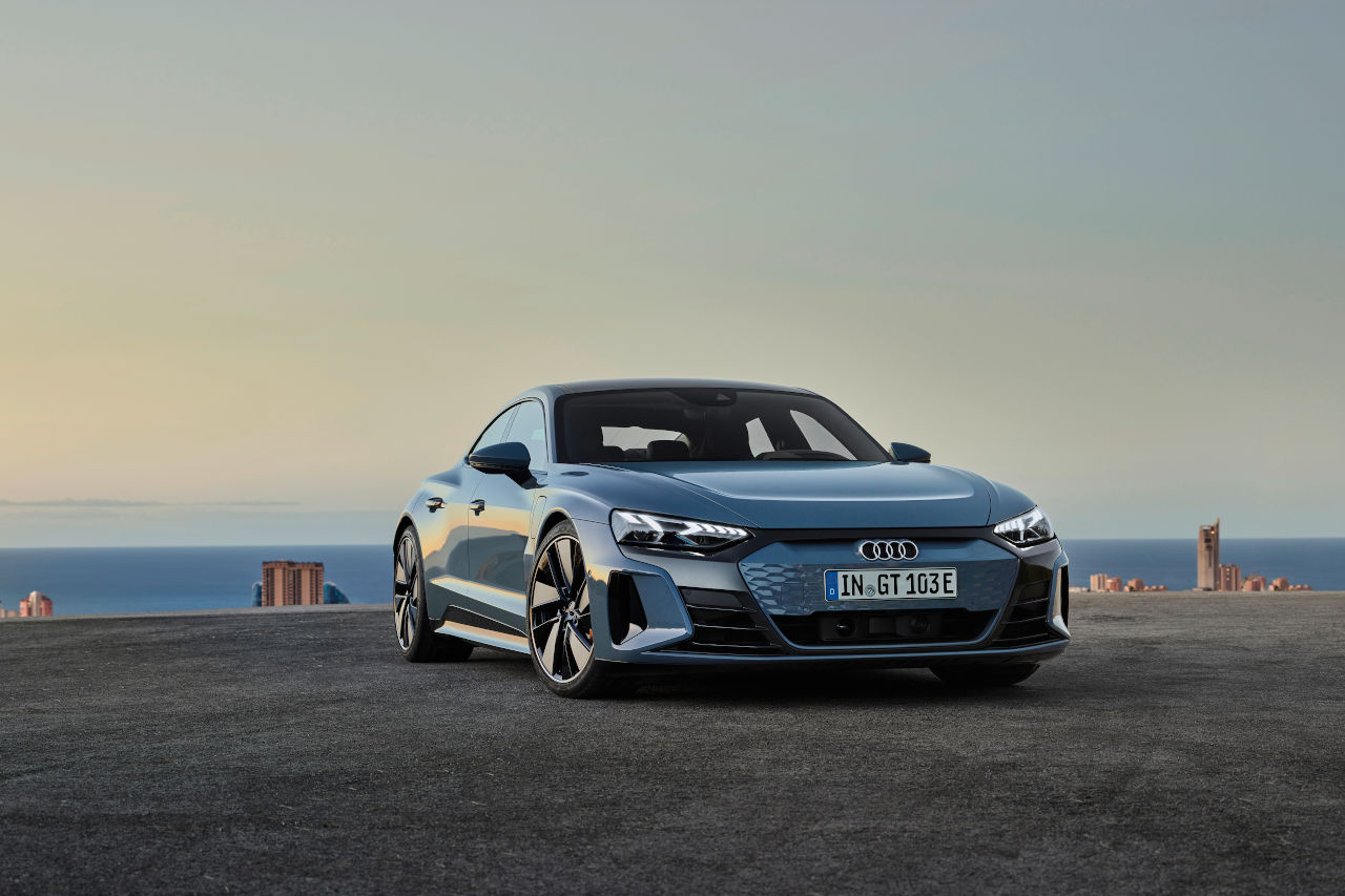 アウディe-tron GTクワトロ（エクステリア：フロント）