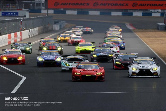 2020年3月に行われたスーパーGT岡山公式テストでのGT300クラスのスタート練習の様子