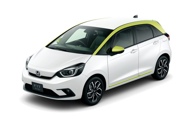 『NESS』の内外装は、スポーツカジュアルな雰囲気で仕立てられている。