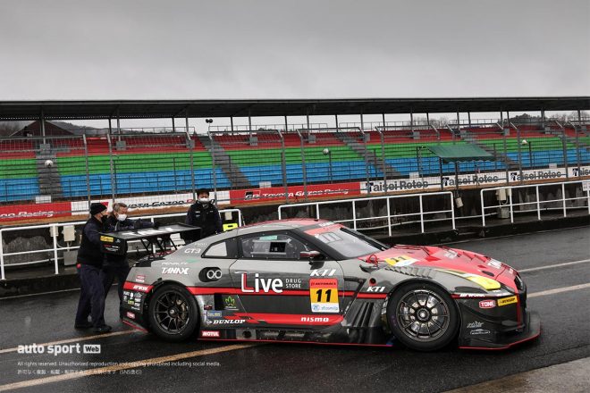 2021年カラーリングのGAINER TANAX GT-R