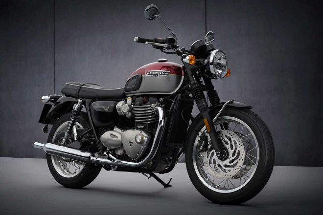 トライアンフ　2021年型ボンネビルT120