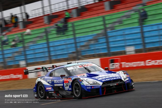 リアライズコーポレーション ADVAN GT-R