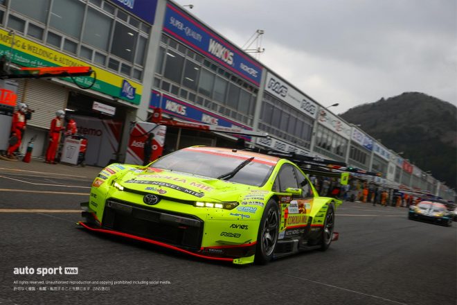 TOYOTA GR SPORT PRIUS PHV apr GT