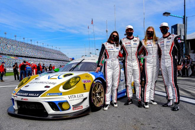 チーム・ハードポイント・EBMから2021デイトナ24時間に参戦した（左から）キャサリン・レッグ、アール・バンバー、クリスティーナ・ニールセン、ロブ・フェリオール