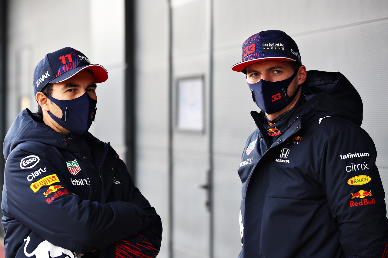レッドブルF1の2021年フィルミングデーでのマックス・フェルスタッペンとセルジオ・ペレス