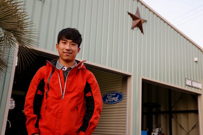 WSS300に参戦している岡谷雄太（MTM Kawasaki MOTOPORT）／撮影協力：Metal Work YANAKA http://metalwork-yanaka.jp/