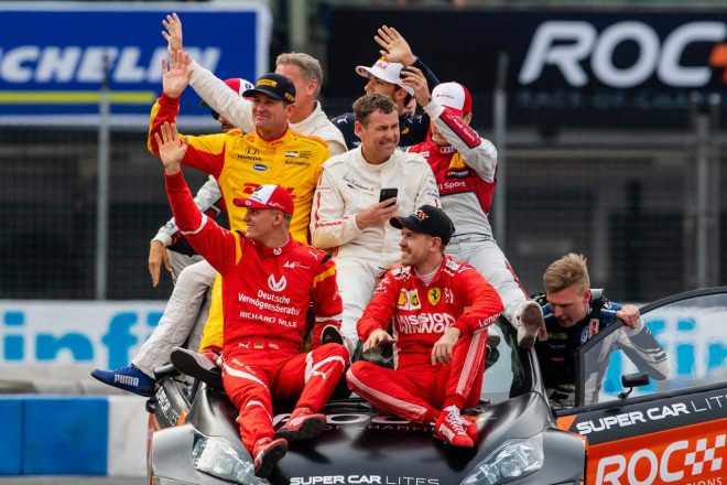 従来のSupercar Lites（スーパーカー・ライト）クラス用車両には、100%化石由来成分を使用しないバイオ燃料が供給される