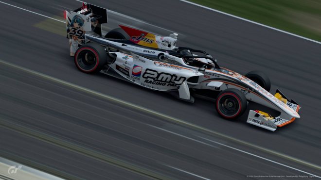 グランツーリスモSPORT内で走行するINGING MOTORSPORTの39号車