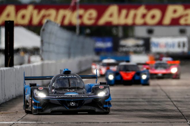 10号車コニカミノルタ・アキュラARX-05