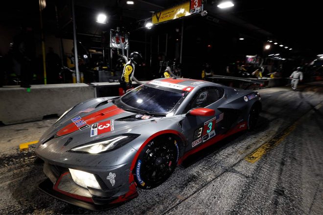 残り8分半での接触によってクラス優勝を失った3号車コルベット