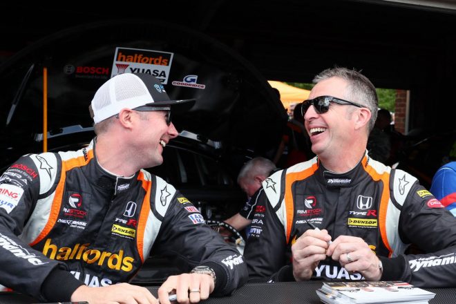 WTCR世界ツーリングカー・カップ挑戦を経てBTCC復帰のゴードン・シェドン（左）に、今季を託す形となったマット・ニール
