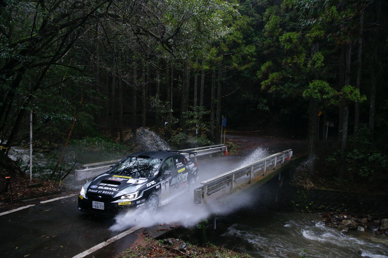 itzz DL SYMS WRX STI（鎌田卓麻／松本優一組）