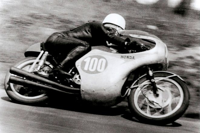 1961年のロードレース世界選手権を戦う高橋国光