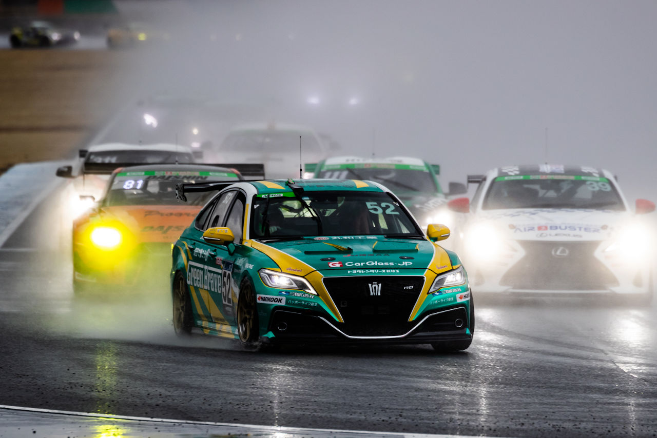 ST-3クラス3位となった埼玉トヨペットGB クラウンRS