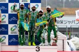 3位表彰台に立った（左から）服部尚貴、吉田広樹、川合孝汰、平沼貴之
