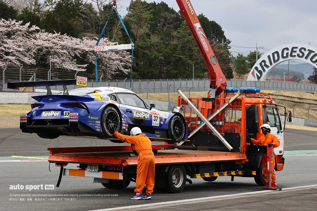終盤にマシンをストップさせたKeePer TOM’S GR Supra