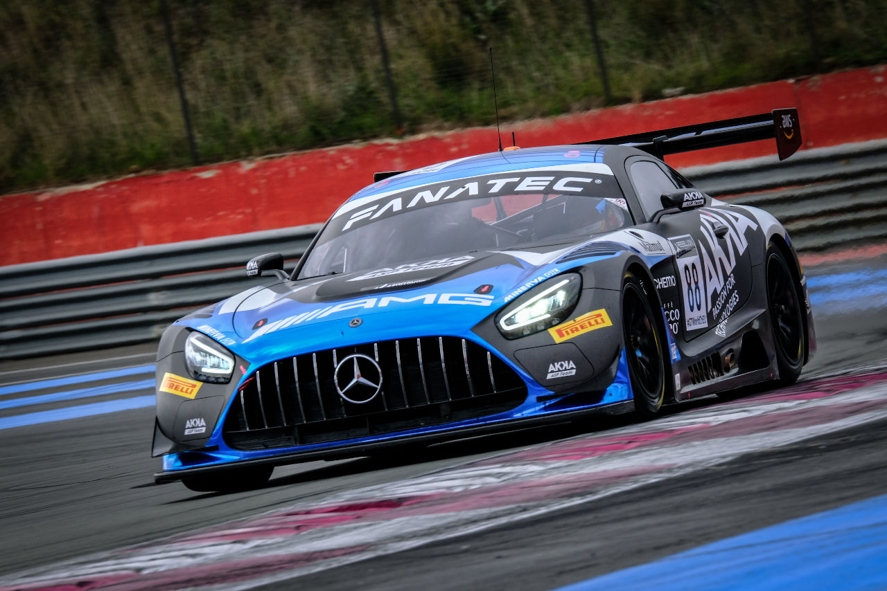 アッカASPチームの88号車メルセデスAMG GT3