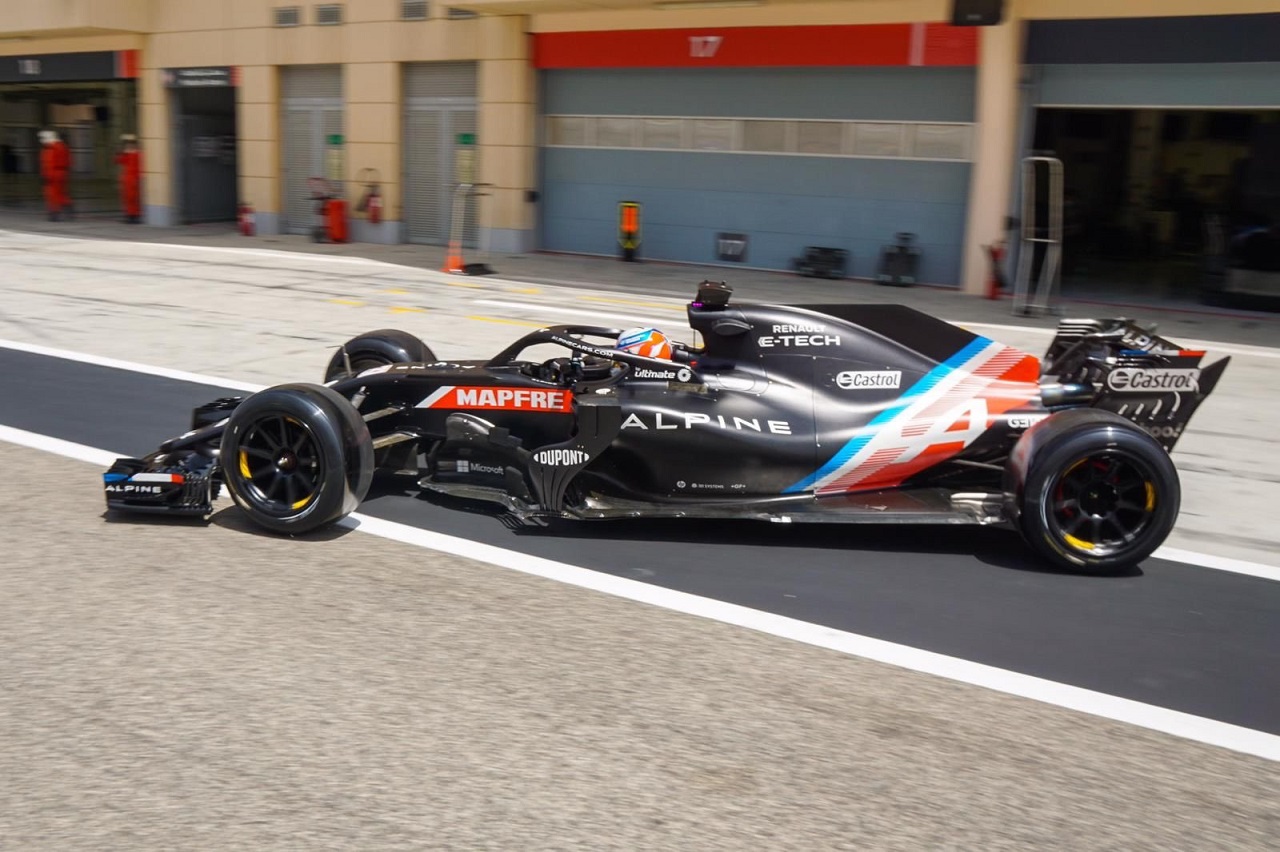 18インチF1タイヤテスト（バーレーン）　エステバン・オコン（アルピーヌ）