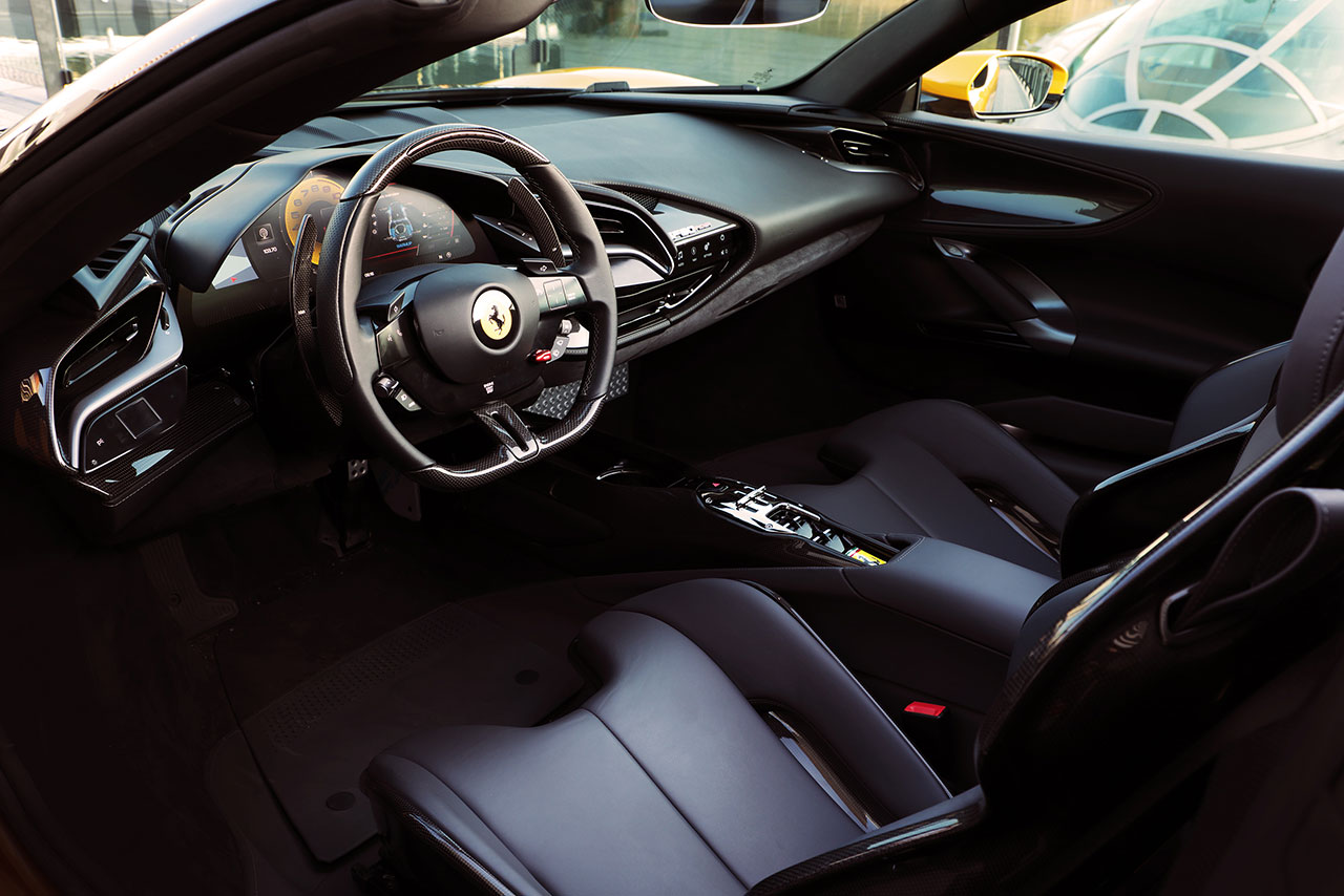 フェラーリSF90スパイダー