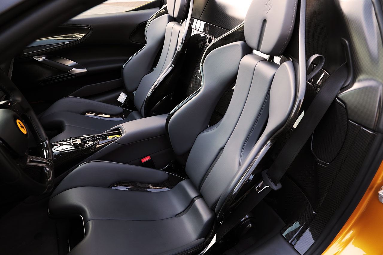 フェラーリSF90スパイダー