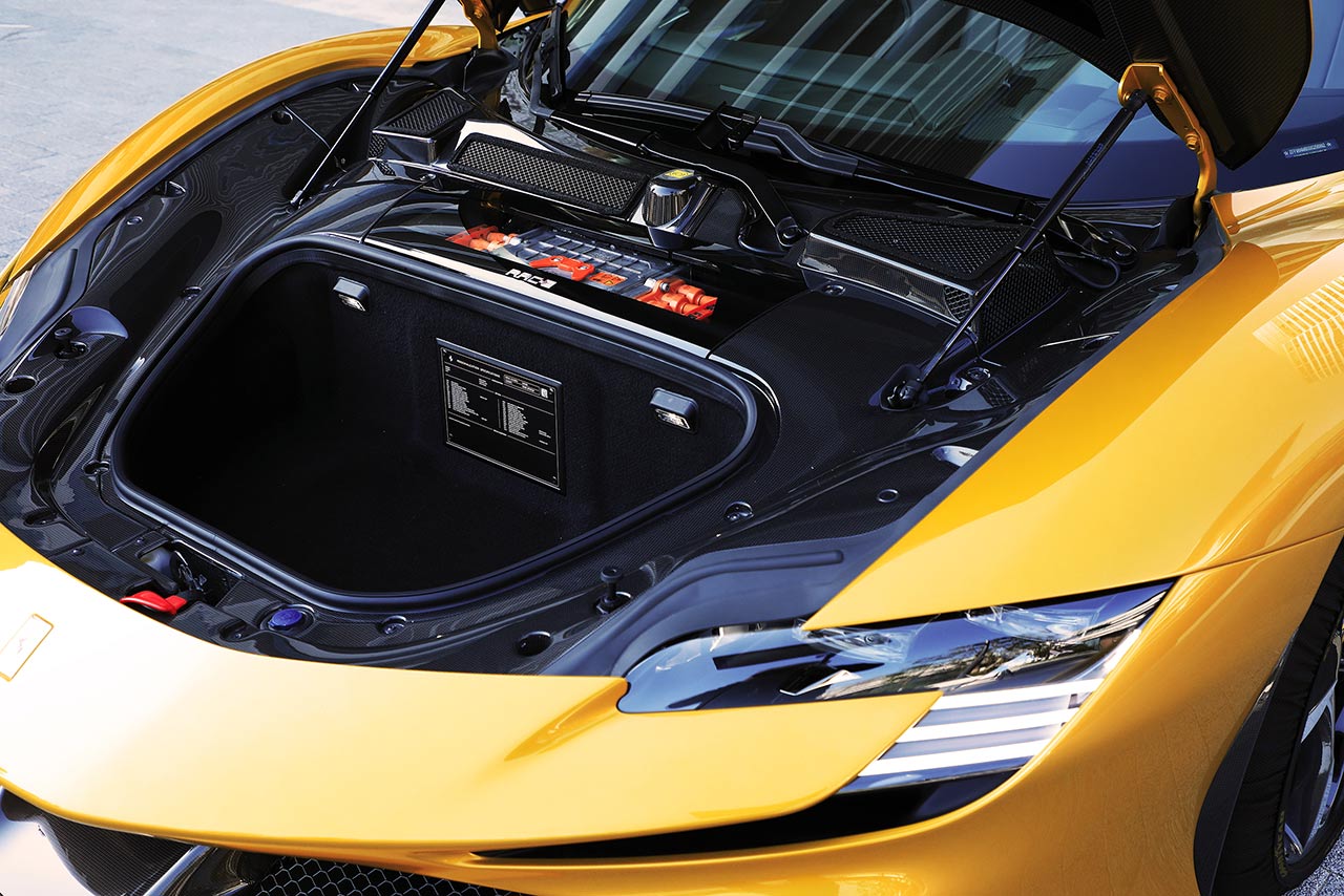 フェラーリSF90スパイダー