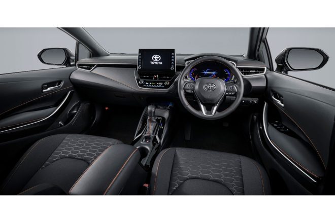 カローラ ツーリング“ACTIVE RIDE”(インテリアカラー:ブラック)