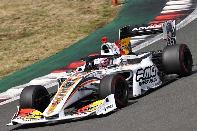 坪井翔(P.MU/CERUMO・INGING)