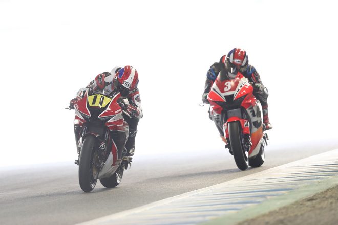 亀井雄大（Honda Suzuka Racing Team）、濱原颯道（Honda Dream RT 桜井ホンダ）／2021年全日本ロード第1戦もてぎ JSB1000 レース1