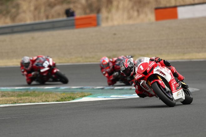 表彰台圏内までポジションを上げた高橋裕紀（日本郵便HondaDream TP）／2021年全日本ロード第1戦もてぎ ST1000