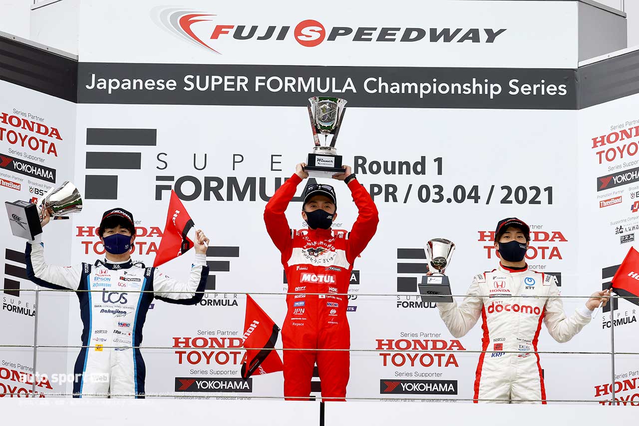 2021スーパーフォーミュラ第1戦富士　レース後の表彰台