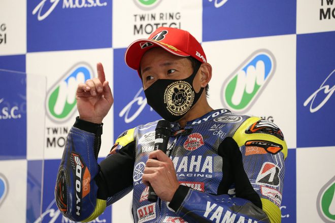 レース中の降雨を必死にアピールしたと説明する中須賀克行（YAMAHA FACTORY RACING TEAM）／2021年全日本ロード第1戦もてぎ JSB1000 レース2