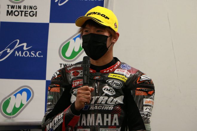 3位の岡本裕生（bLUcRUﾆﾄﾛﾚｰｼﾝｸﾞ51YAMAHA）／2021年全日本ロード第1戦もてぎ ST1000