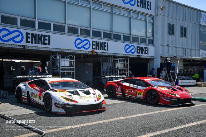 JLOC ランボルギーニ GT3とグランシード ランボルギーニ GT3