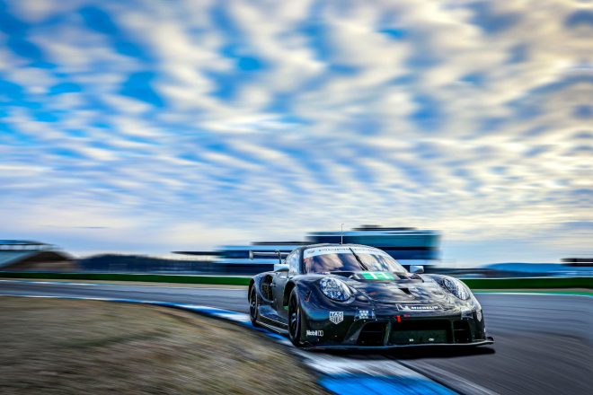 ポルシェ911 RSR-19のテスト車両