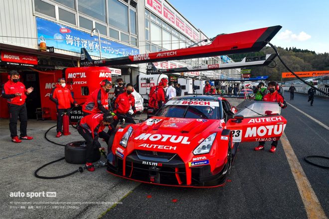 MOTUL AUTECH GT-R