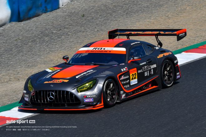 22　アールキューズ AMG GT3