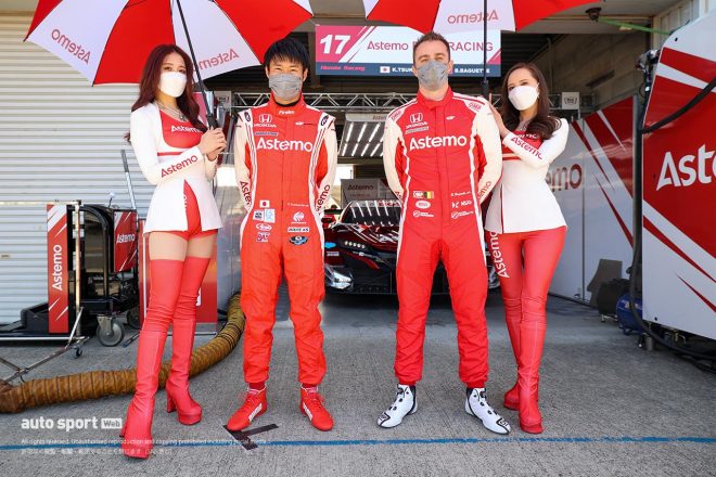 18Aピット 17　Astemo REAL RACING 塚越広大／B.バゲット レーシングスーツ：グループエム（塚越）　OMP（バゲット）