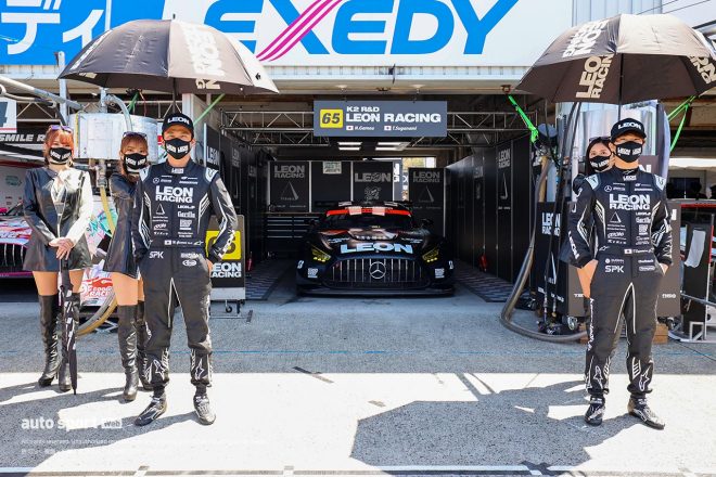 14Aピット 65　K2 R&D LEON RACING 蒲生尚弥／菅波冬悟 レーシングスーツ：アルパインスターズ