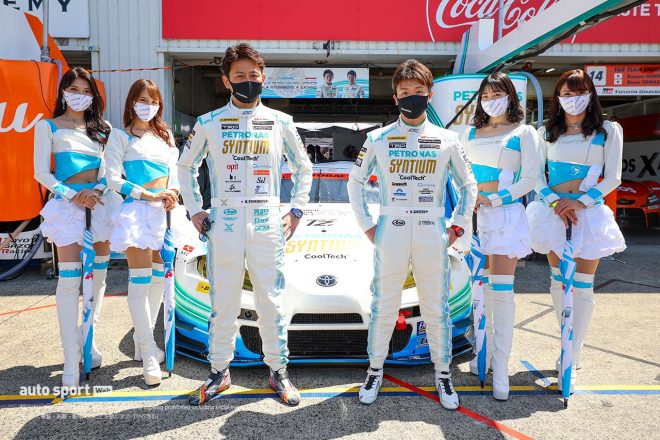 11Cピット 60　LM corsa 吉本大樹／河野駿佑 レーシングスーツ：ARD
