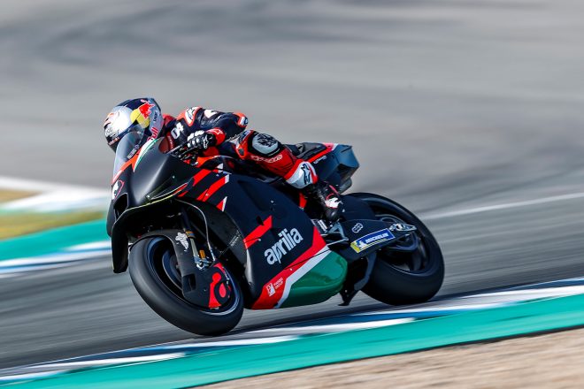 MotoGP：ヘレスでアプリリアRS-GPをテストするアンドレア・ドヴィツィオーゾ
